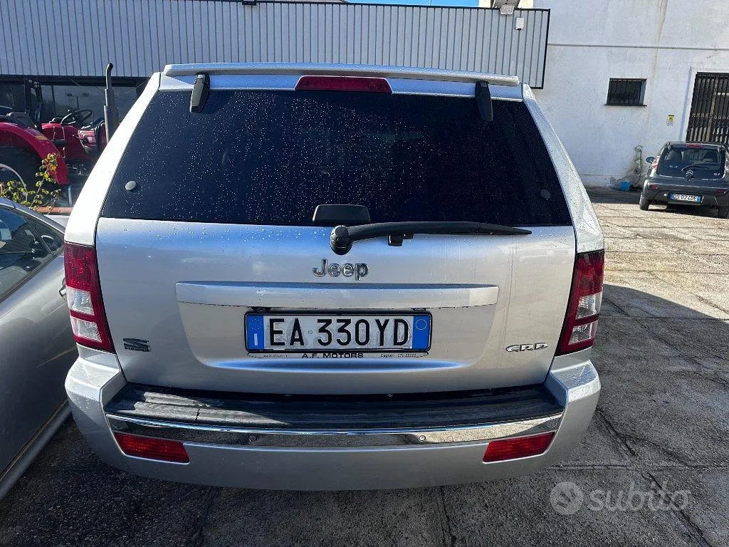 Jeep Grand Cherokee 2010 photo 4
