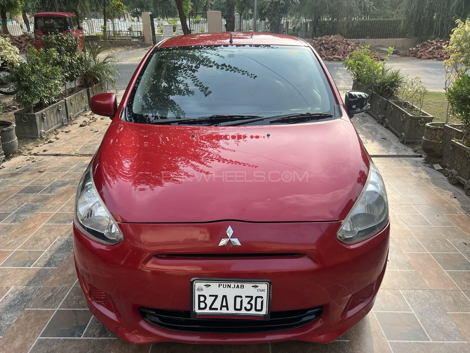 Mitsubishi Mirage