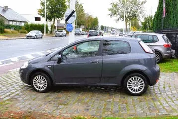Fiat Punto 2013 photo 2