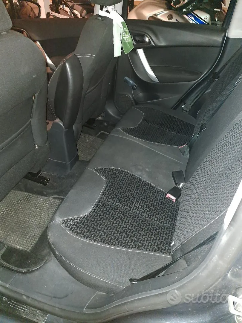 Citroen C3 2011 photo 4