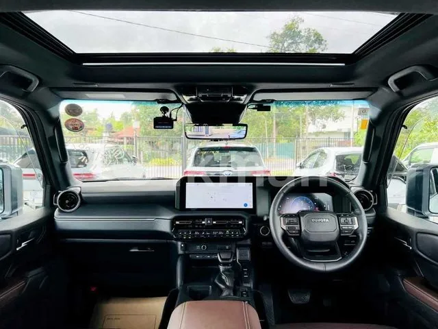Toyota Land Cruiser Prado 2024 photo 4