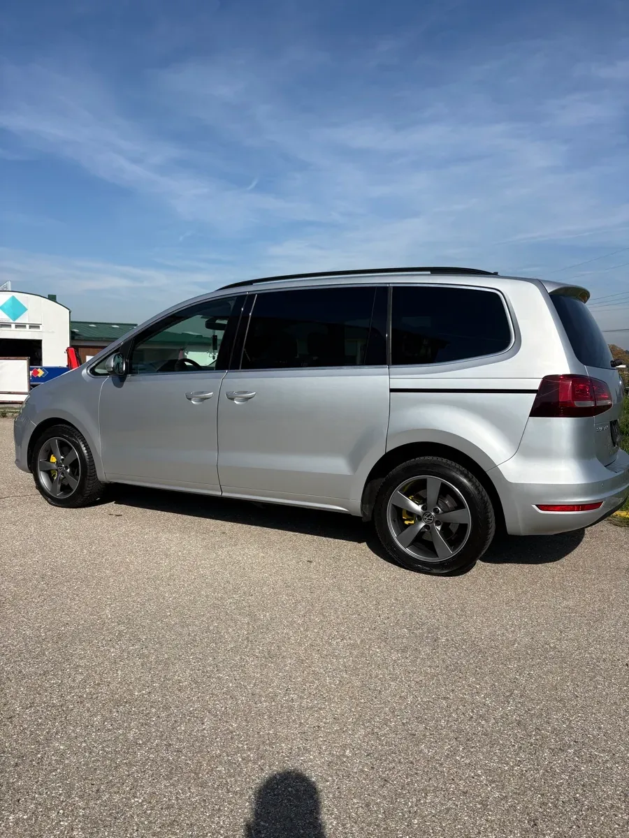 Volkswagen Sharan 2016 photo 2