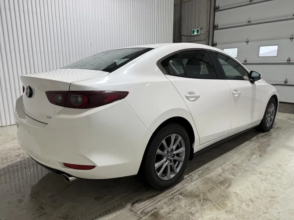 Mazda 3 2022 photo 5