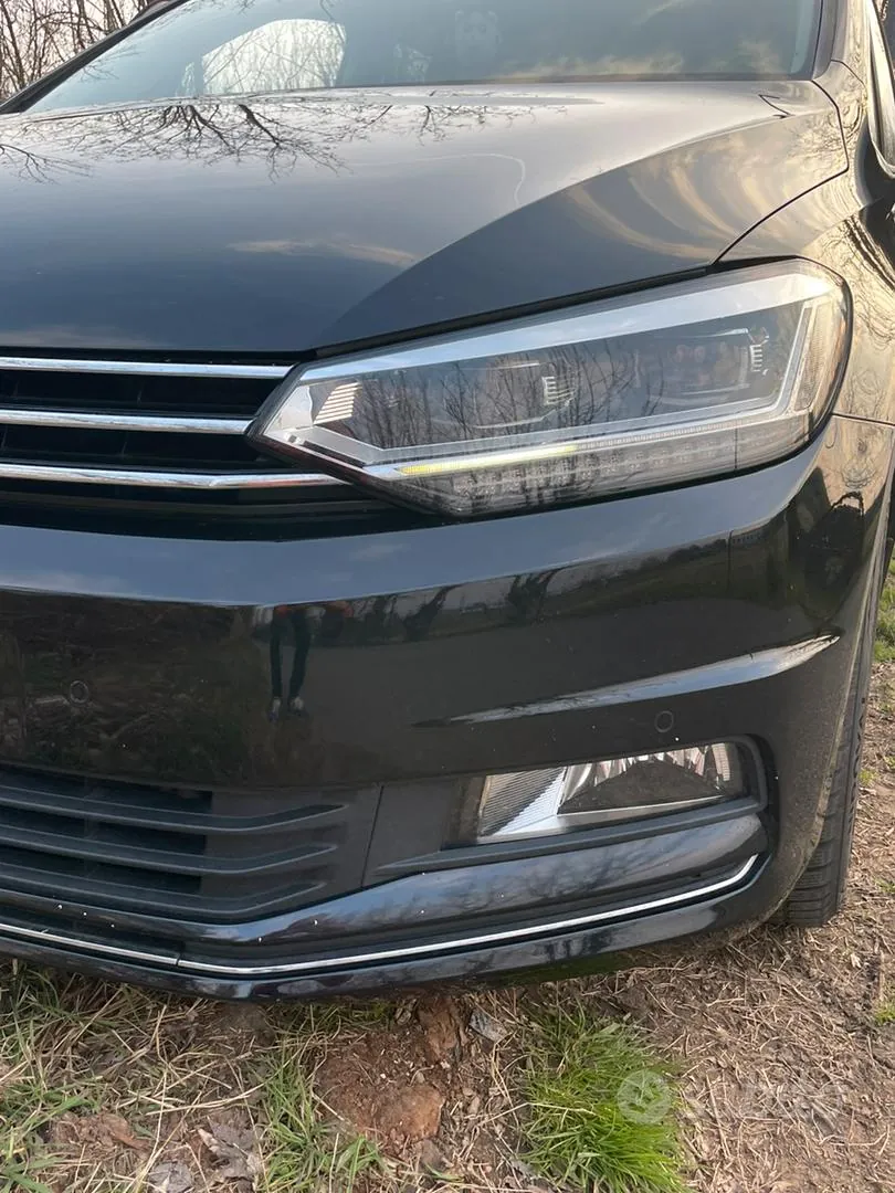 Volkswagen Touran 2016 photo 2