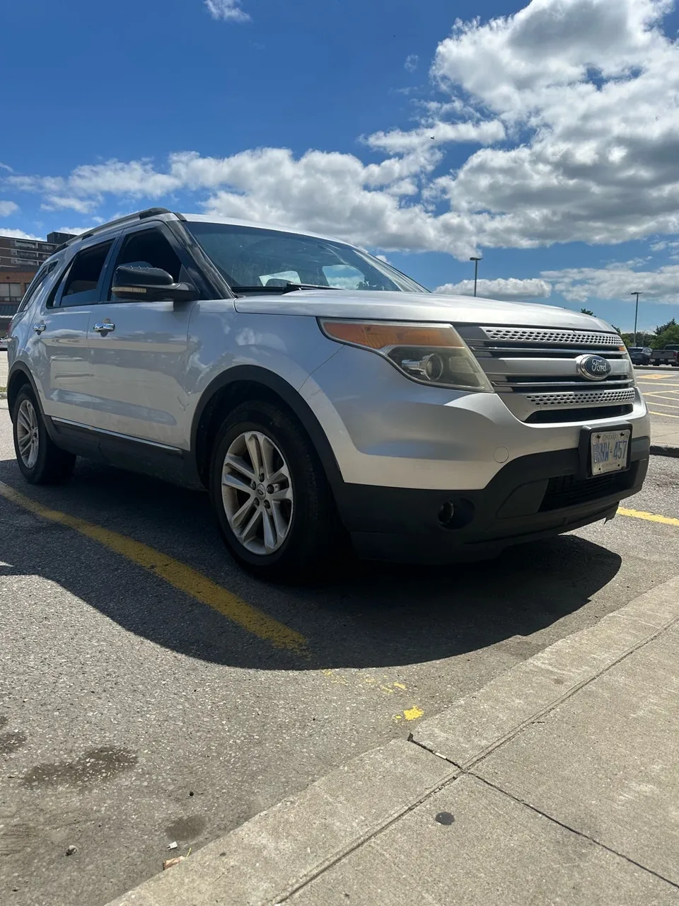 Ford Explorer 2011 photo 5
