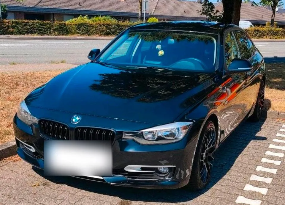 BMW 320I