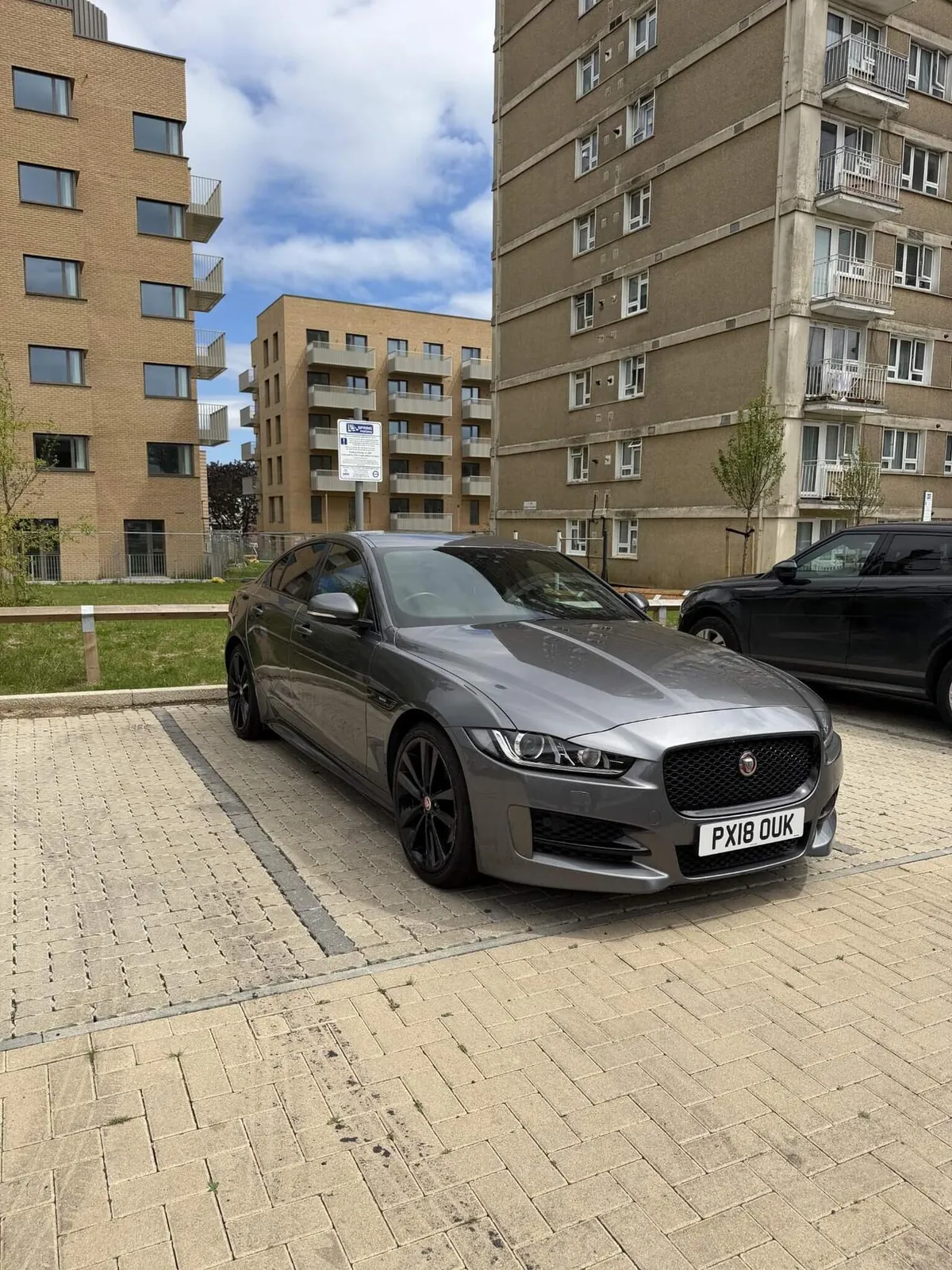 Jaguar Xe 2018 photo 5