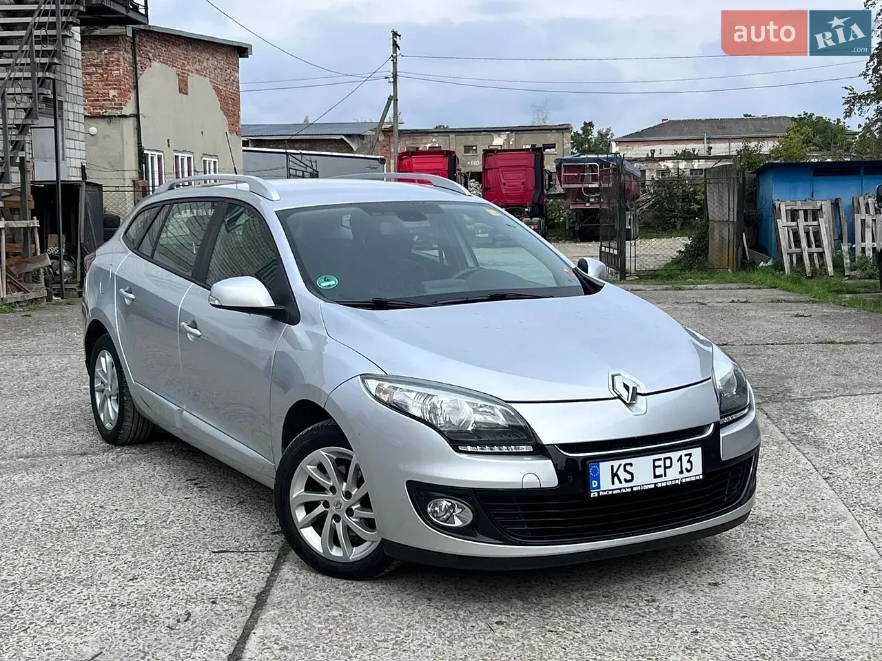 Renault Megane 2013 photo 2