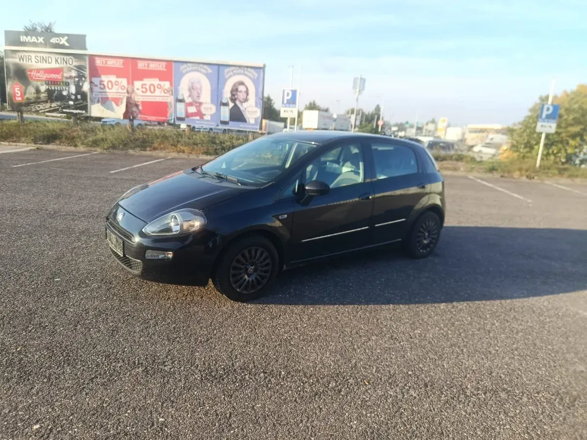 Fiat Punto 2012 photo 2