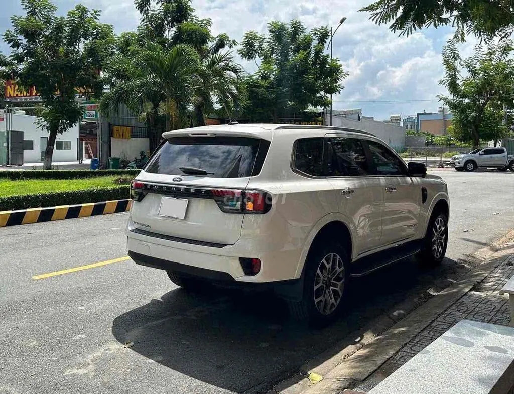 Ford Everest 2023 photo 3