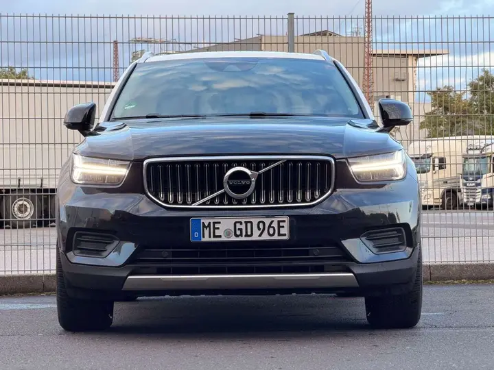 Volvo Xc40 2022 photo 2