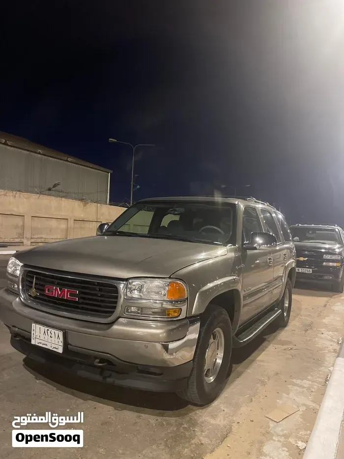 GMC Yukon 2004 photo 2