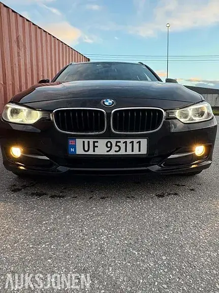 BMW 318D 2013 photo 5