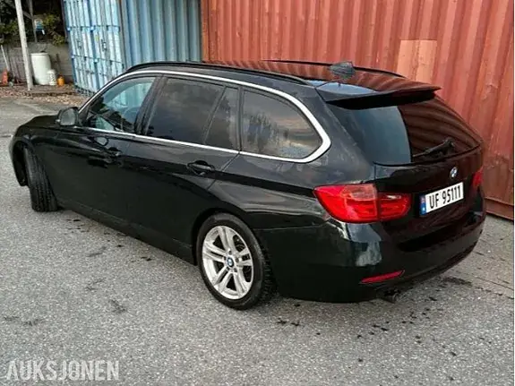 BMW 318D 2013 photo 4