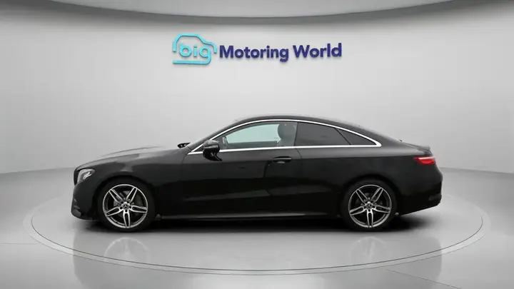 Mercedes-Benz E-Class 2019 photo 5