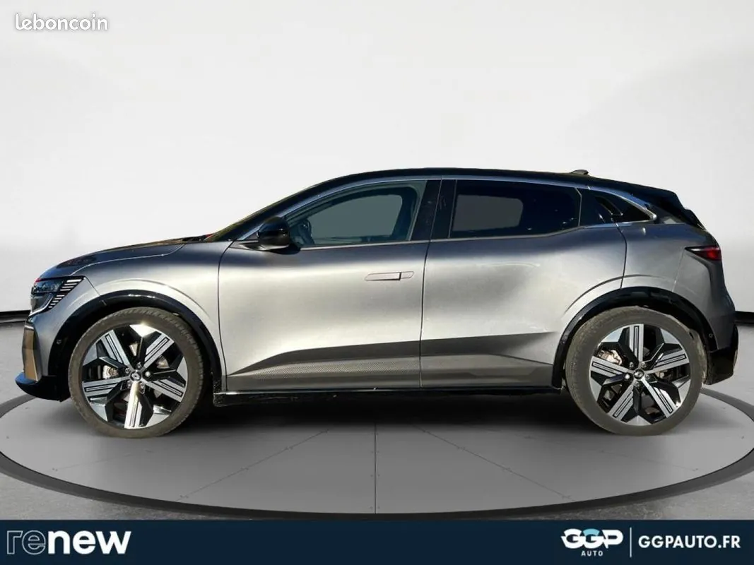 Renault Megane 2023 photo 2
