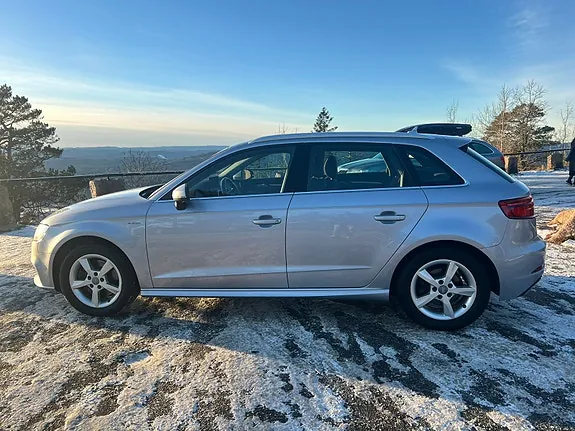 Audi A3 2017 photo 2
