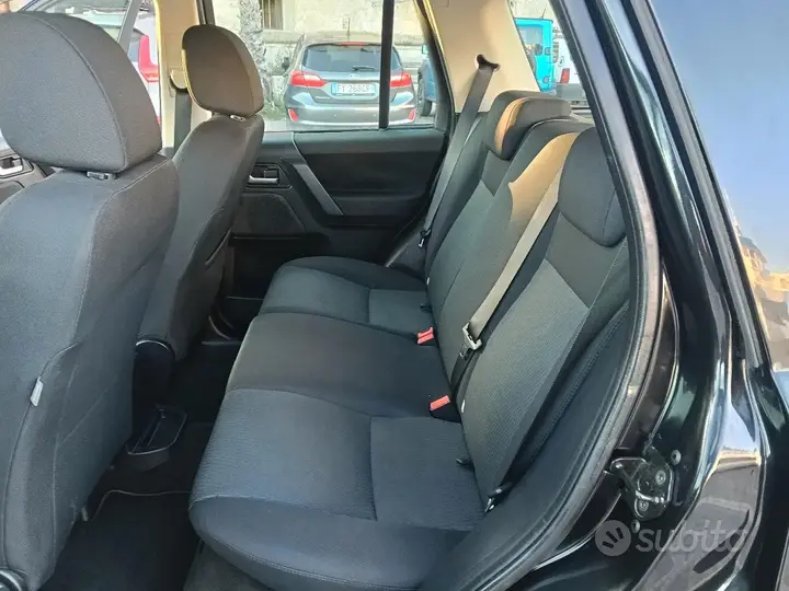 Land Rover Freelander 2013 photo 4