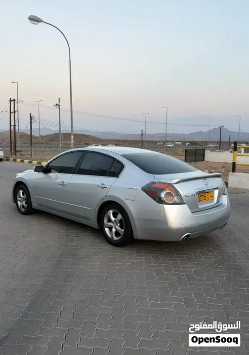 Nissan Altima 2010 photo 4