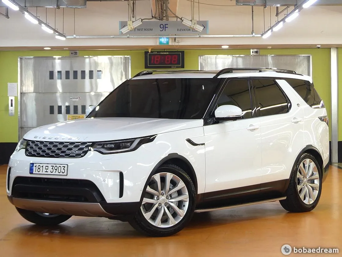 Land Rover Discovery 5 2023 photo 2