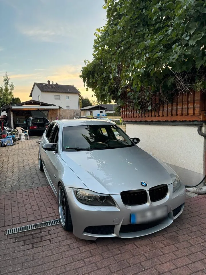 BMW E90
