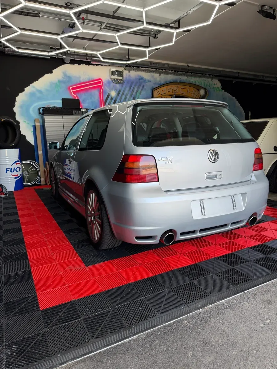 Volkswagen Golf 2003 photo 2