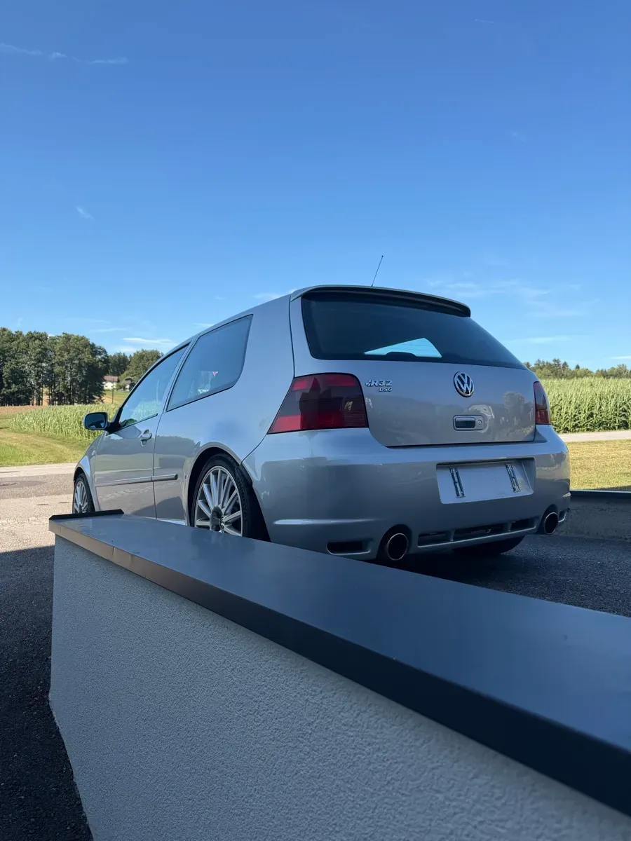 Volkswagen Golf 2003 photo 3