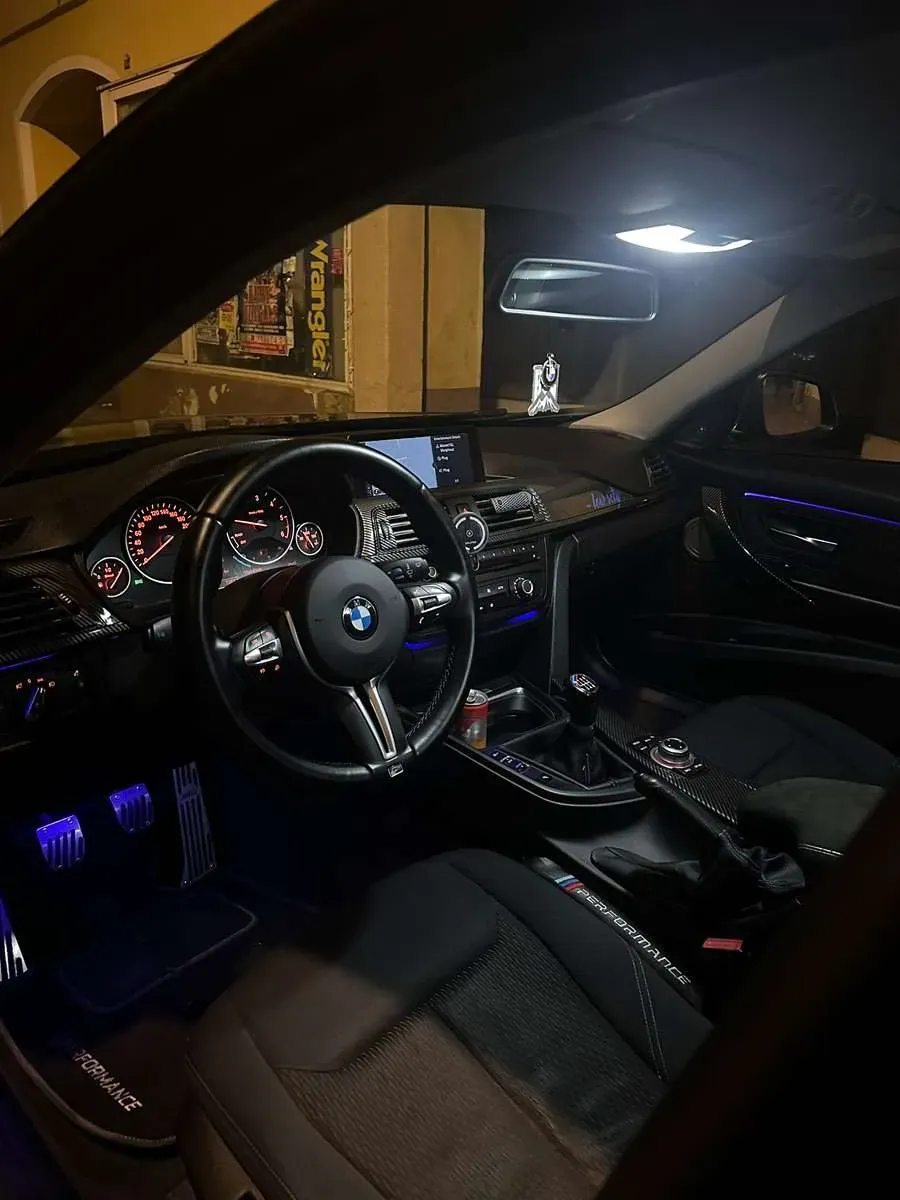 BMW 3 Series 2012 photo 3