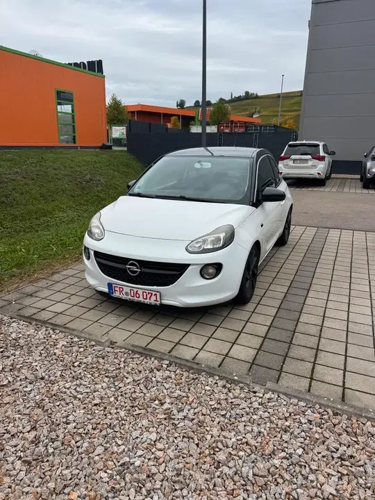Opel Adam