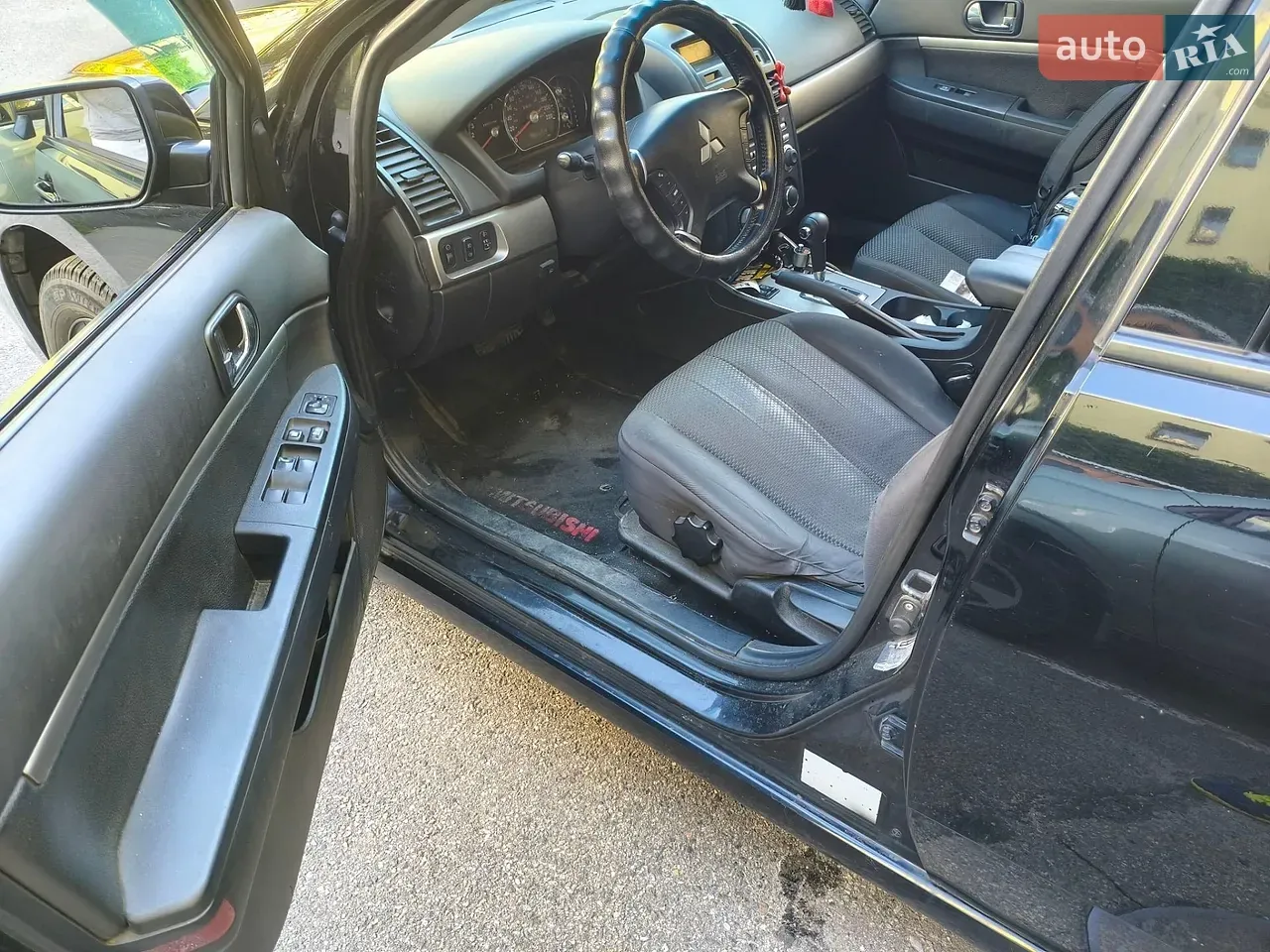 Mitsubishi Galant 2008 photo 2