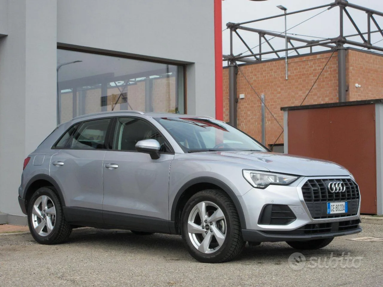 Audi Q3 2021 photo 2