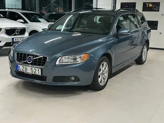 Volvo V70 2012 photo 3