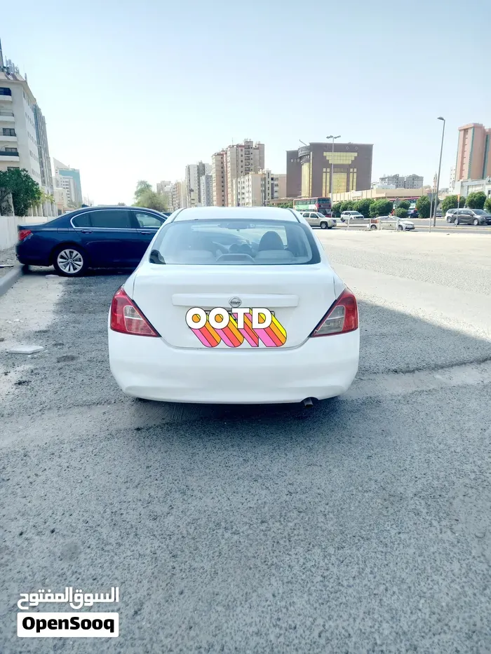Nissan Sunny 2012 photo 3