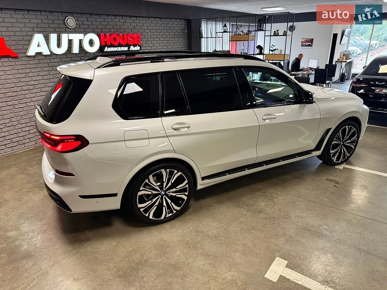 BMW X7 2024 photo 2