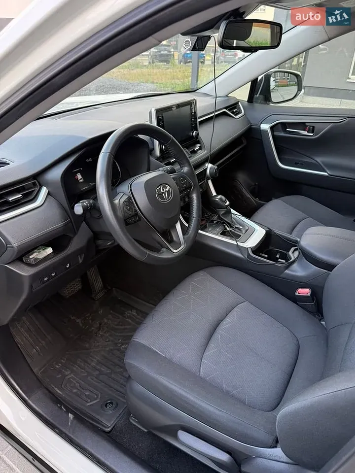 Toyota Rav4 2022 photo 4