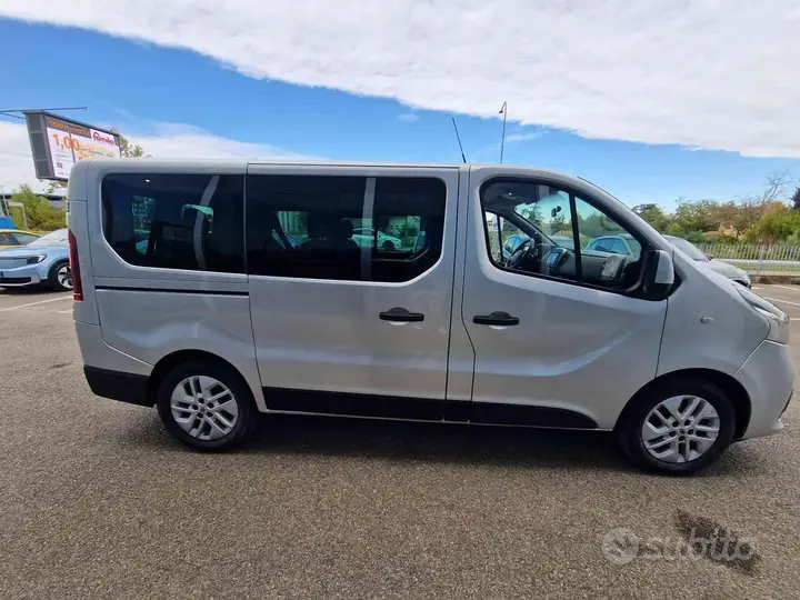 Renault Trafic 2017 photo 4