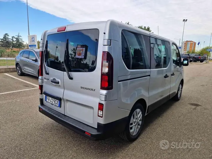 Renault Trafic 2017 photo 5
