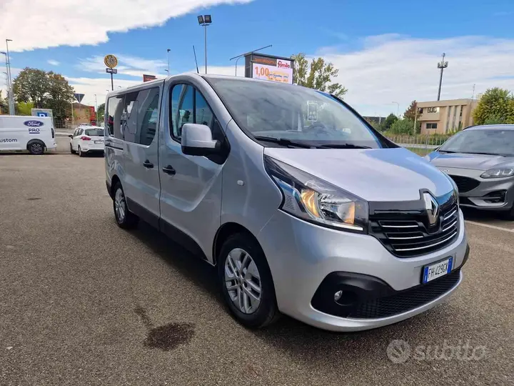 Renault Trafic 2017 photo 3