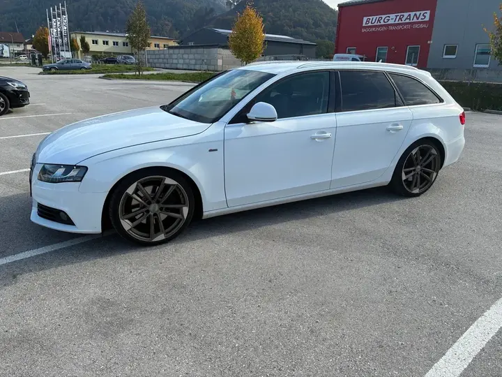 Audi A4 2009 photo 3
