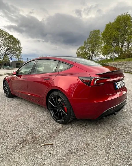 Tesla Model 3 2025 photo 5