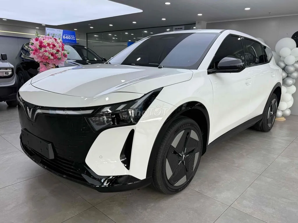 Vinfast Vf8