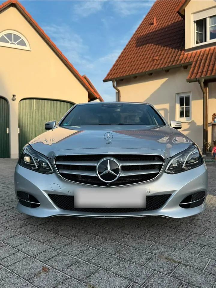 Mercedes-Benz E 300