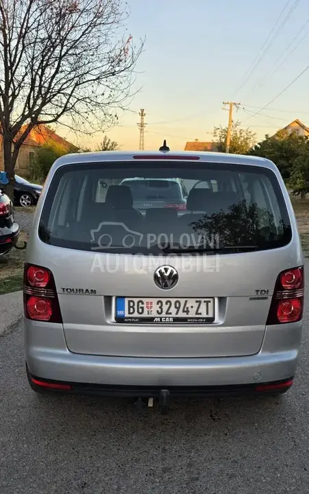Volkswagen Touran 2009 photo 4