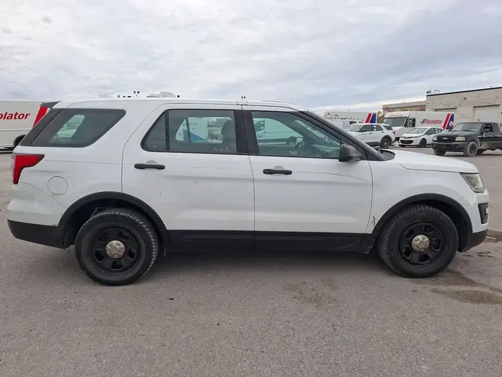 Ford Explorer 2017 photo 4