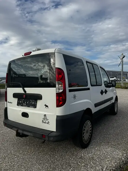 Fiat Doblo 2008 photo 2