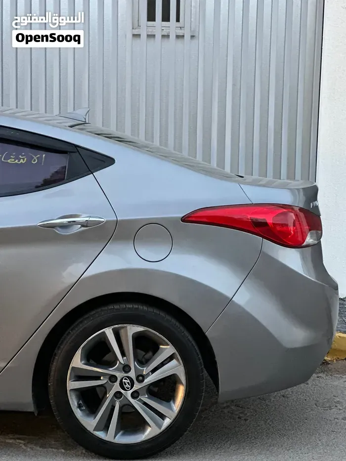 Hyundai Elantra 2012 photo 3