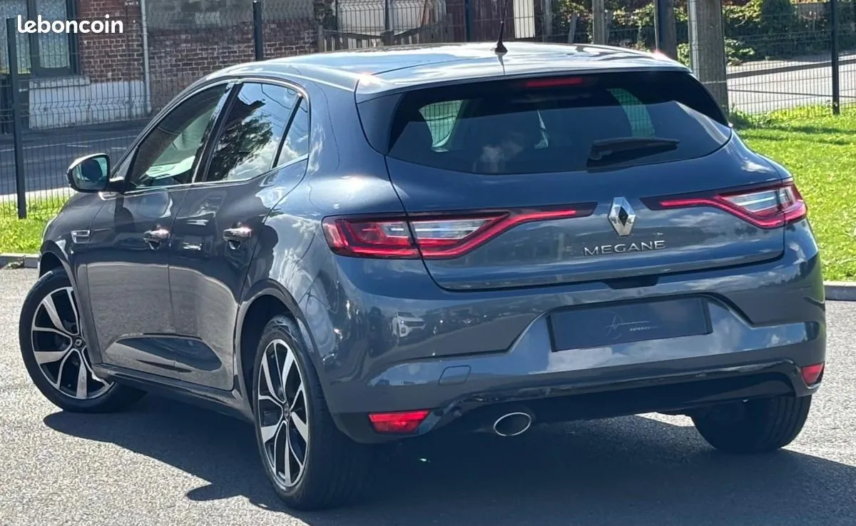 Renault Megane 2020 photo 2