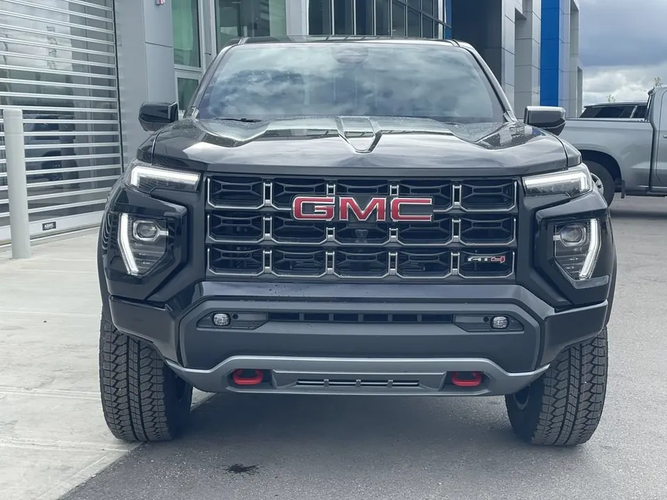GMC Canyon 2026 photo 2