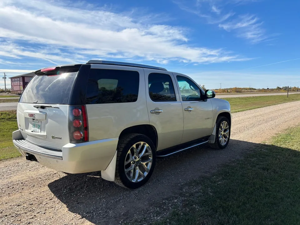 Chevrolet Yukon 2011 photo 3