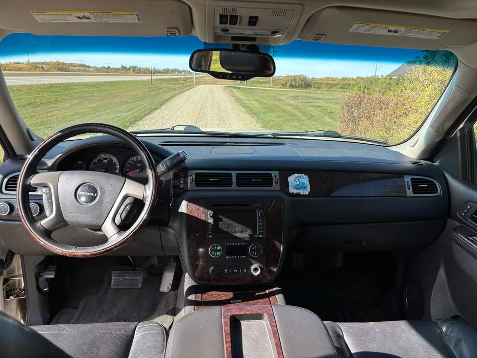Chevrolet Yukon 2011 photo 5